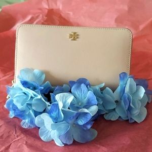 Tory Burch wallet
